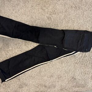 Mother insider crop step fray size 28